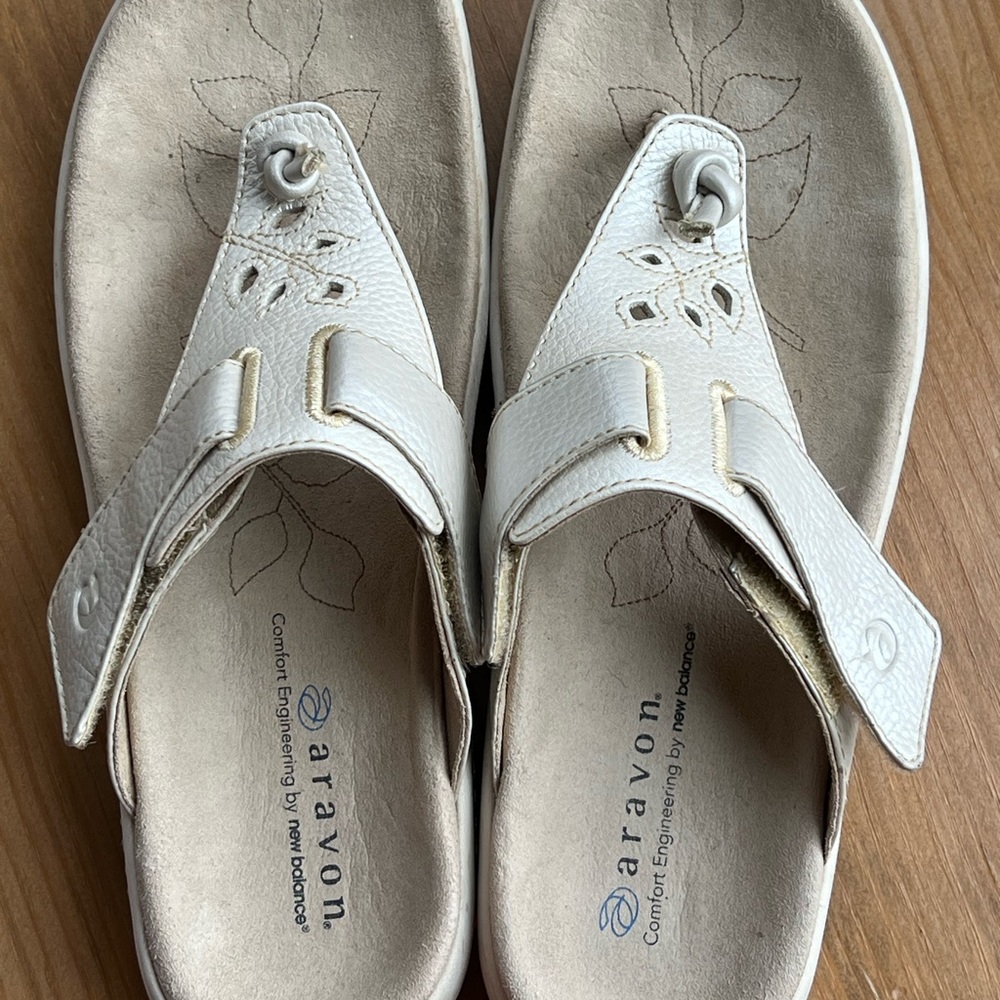 Aravon (New Balance) Sandals